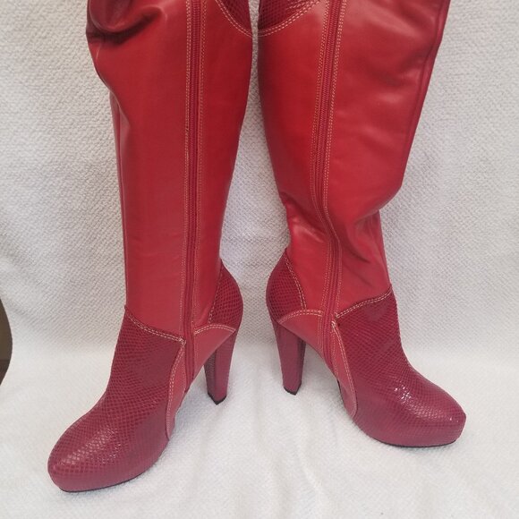 Over-the-knee tall leather boots. New and Unworn. - Picture 7 of 8